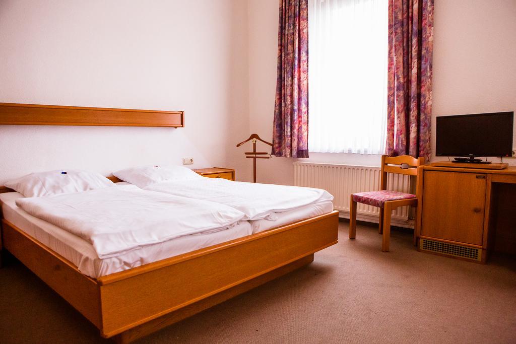 Hotel Am Bahnhof Stendal Pokój zdjęcie