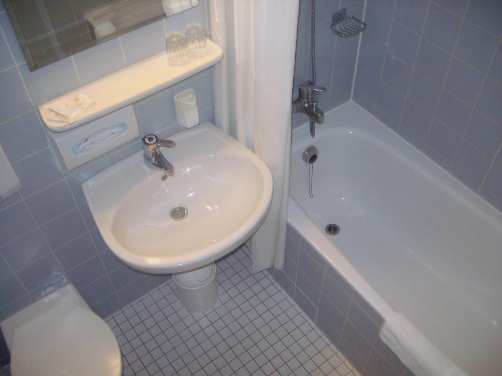 Hotel Am Bahnhof Stendal Pokój zdjęcie